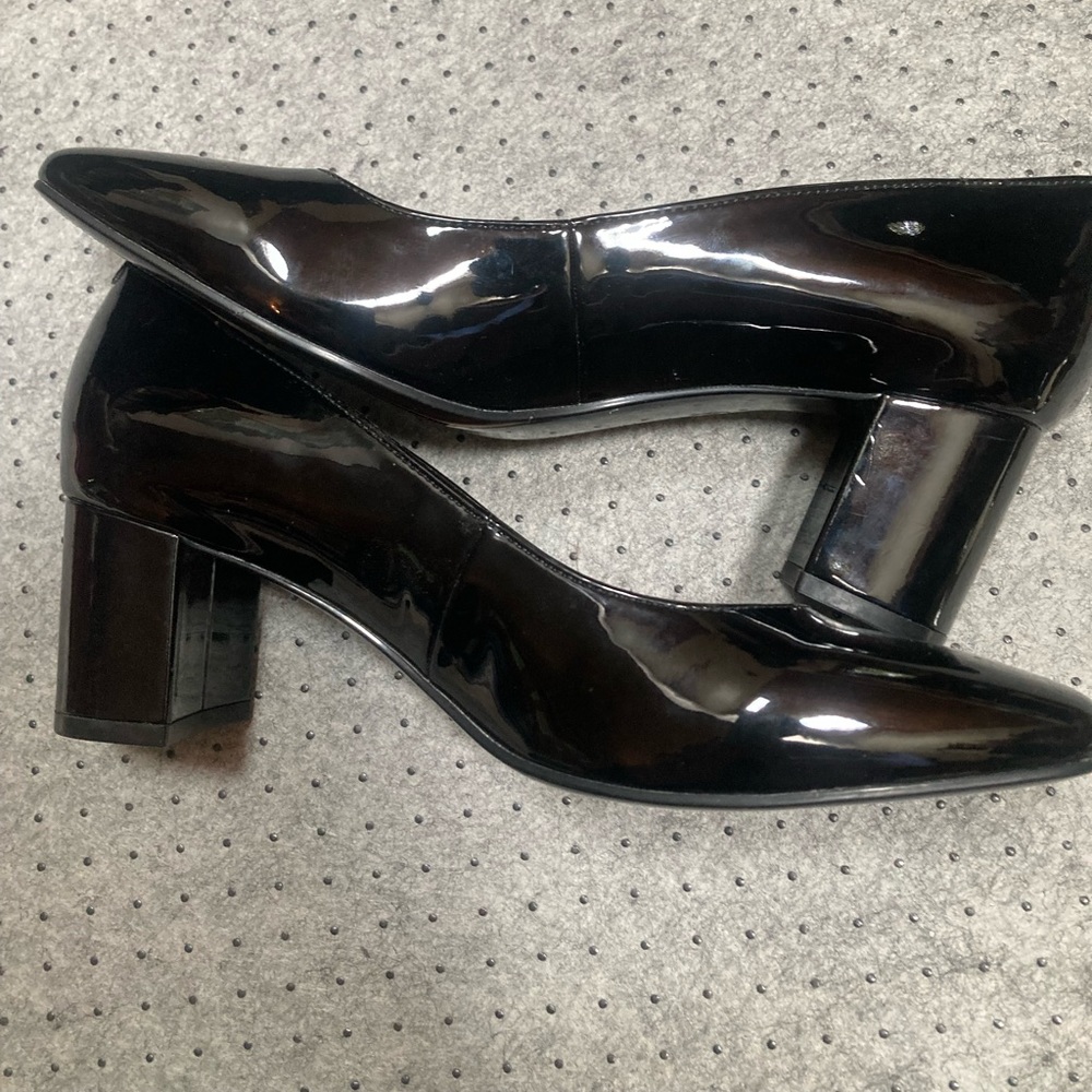 Bandolino Black Patent Block Heel Pumps